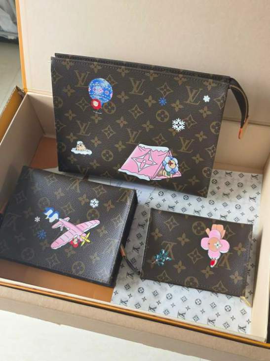 Picture of Louis Vuitton Wallets _SKUfw215337687fw